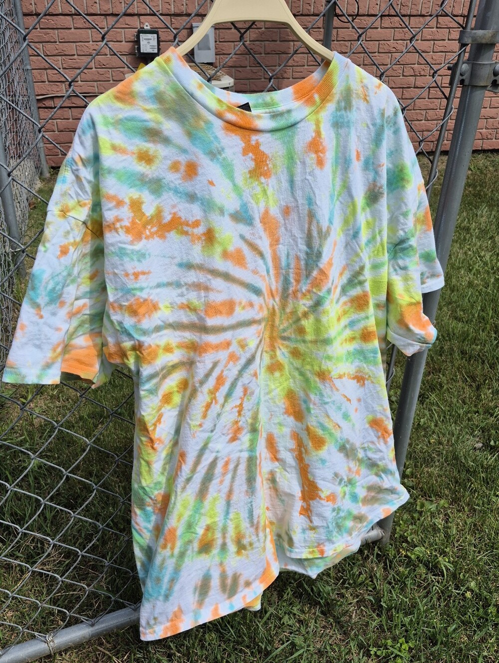 Unisex 2XL Tie-Dye Shirt